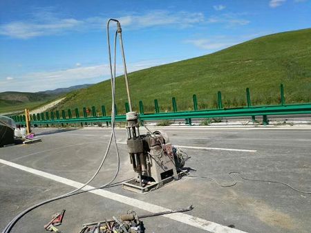 宏伟公路地基基础注浆加固